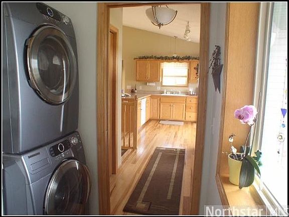 4th image of 4696 209th Ave NE