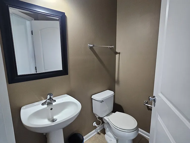 328 Scarlett Ln — Photo 11