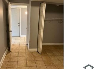 4601 S Indiana Ave #102, Chicago, IL 60653
