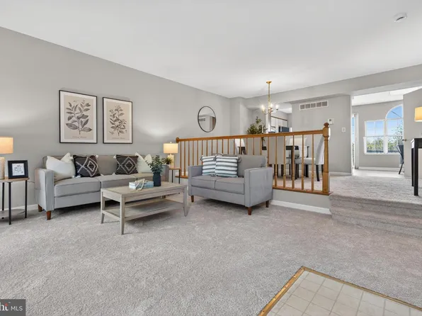 606 Marianne Ln, Baltimore, MD 21228
