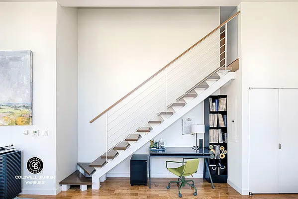 Rented by Coldwell Banker Warburg | media 19