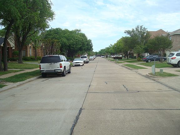 4th image of 7805 Straits Dr
