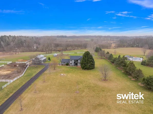 9750 Meadow Valley SE, Caledonia, MI 49316