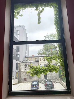 Rented by Manhattan Management LLC | media 64