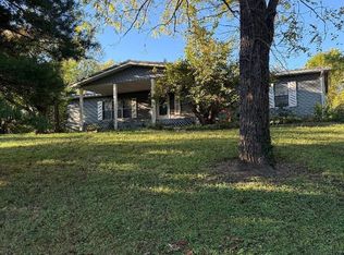 613 S Old Patoka Rd, Patoka, IN 47666