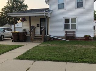 328 W American St, Freeport, IL 61032