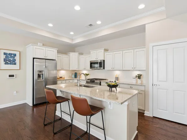 1443 Abbotsford Way, Cary, NC 27519