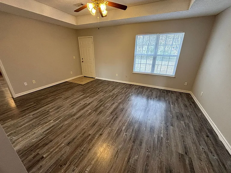 461 Pleasant Tree Pl — Photo 4