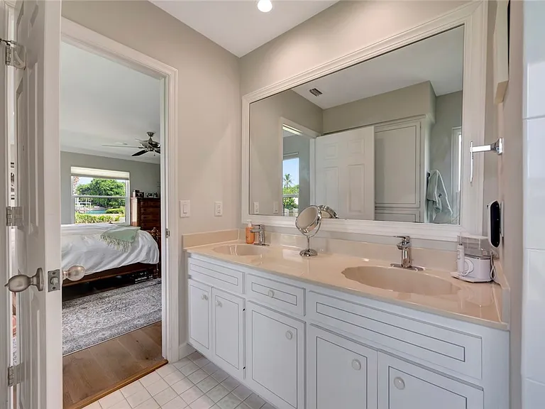 518 River Dr — Photo 24