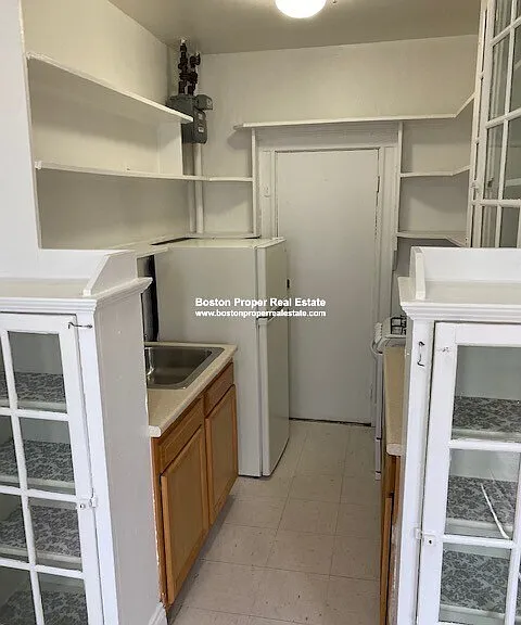 1111 Boylston St #49 — Photo 6