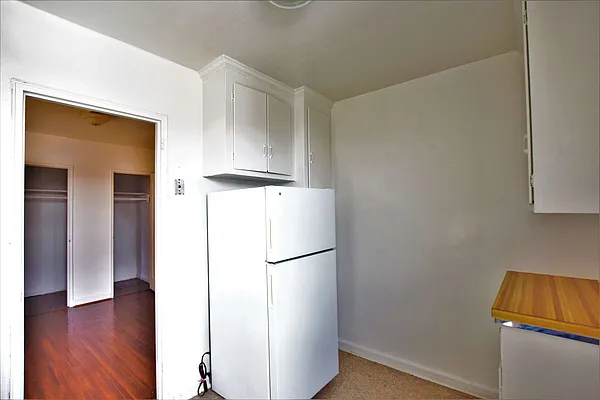 Rented by NYC Realty Brokers LLC | media 9