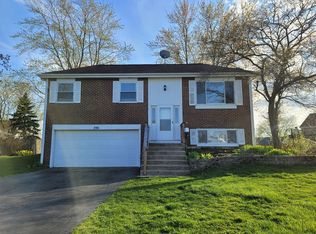 396 Woodhollow Ln, Bartlett, IL