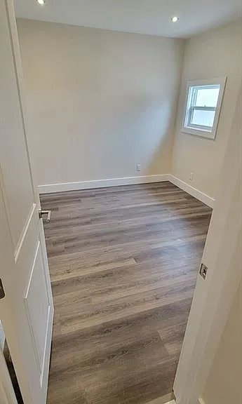 22 Robin Cres — Photo 8