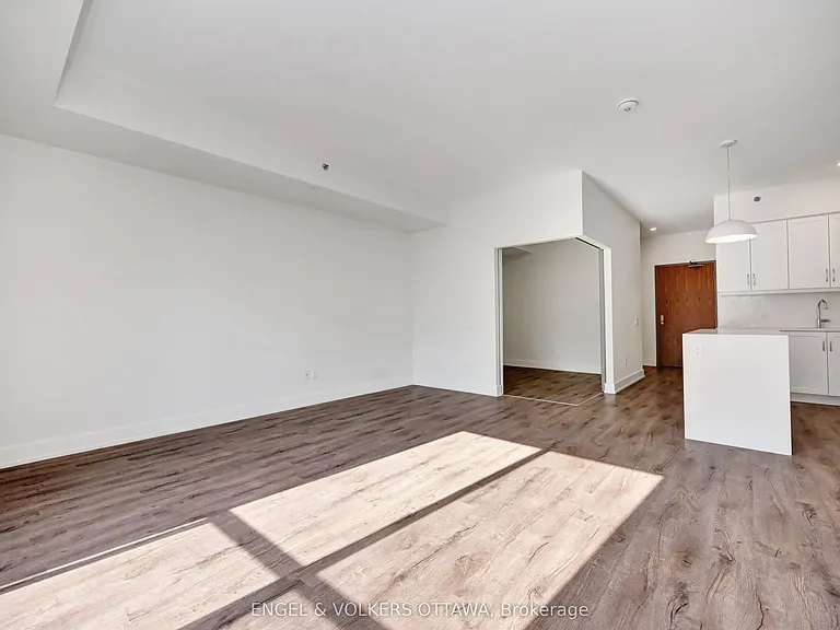 280 Crichton St #108 — Photo 10