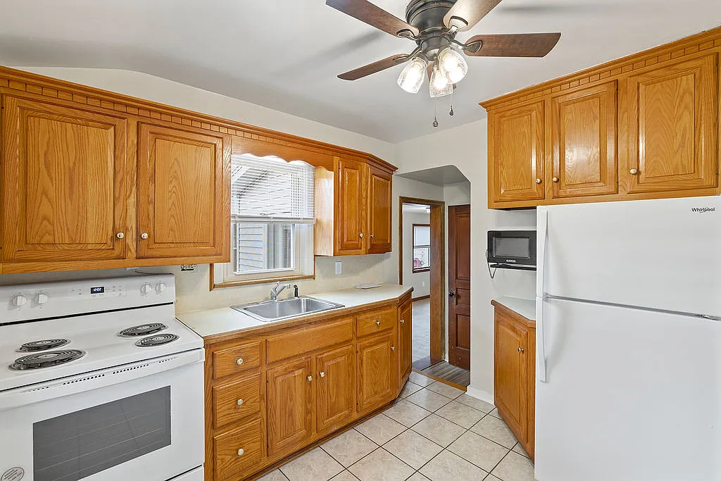 2 bed, 1120 sqft, $1,250 — Photo 4