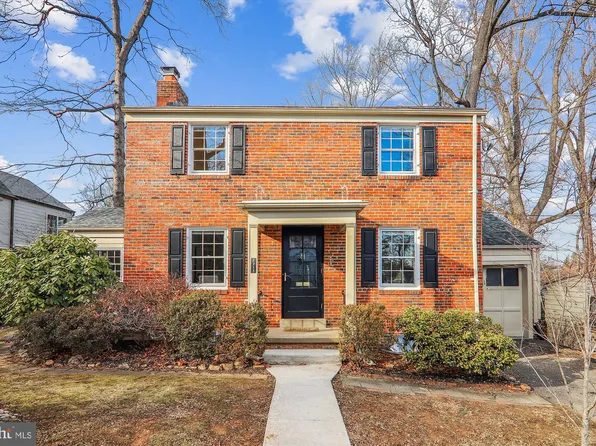 5115 Elsmere Ave, Bethesda, MD 20814