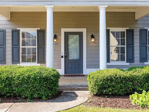 4th image of 5439 Camellia Ln