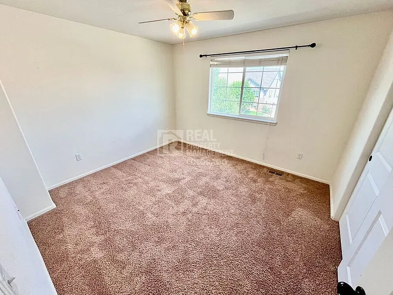 362 Shadowbrook Dr — Photo 12