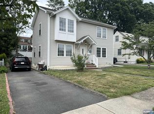 85 Willow St, Elmwood Park, NJ 07407
