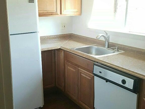 3rd image of 11620 Vantage Hill Rd Unit 22B