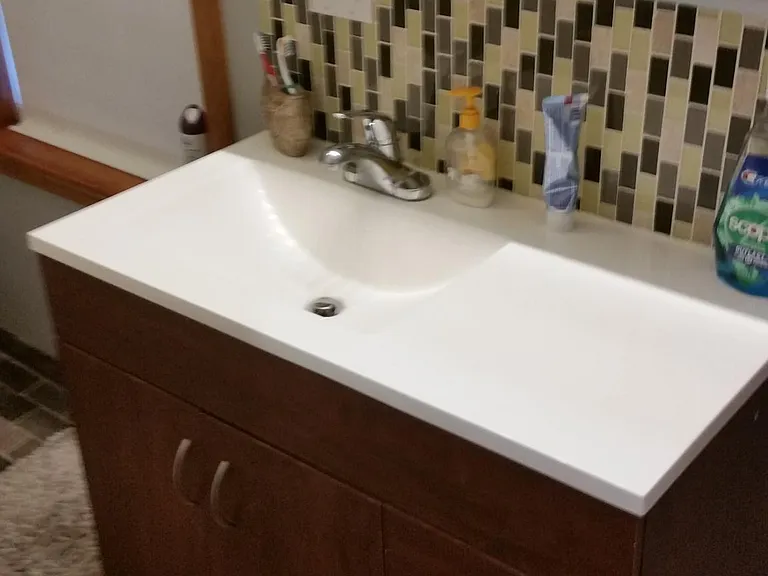 Bath vanity