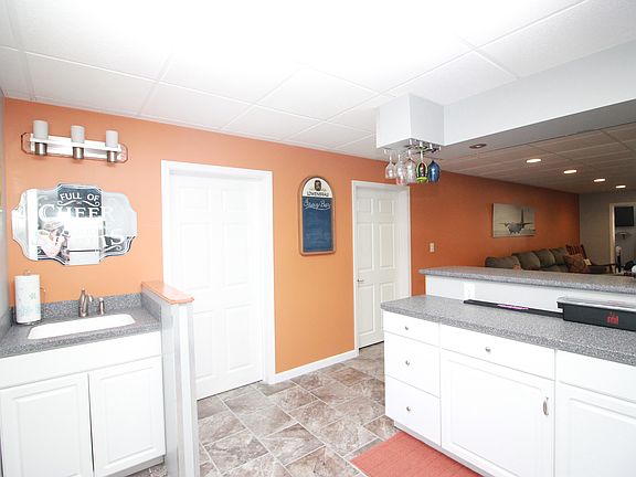 4th image of 245 Willow Bay Ct