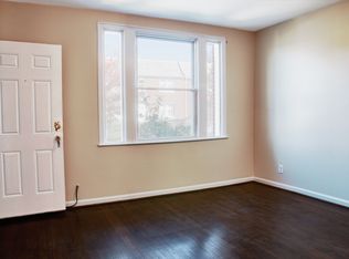 1243 Holbrook Ter NE APT 4, Washington, DC 20002
