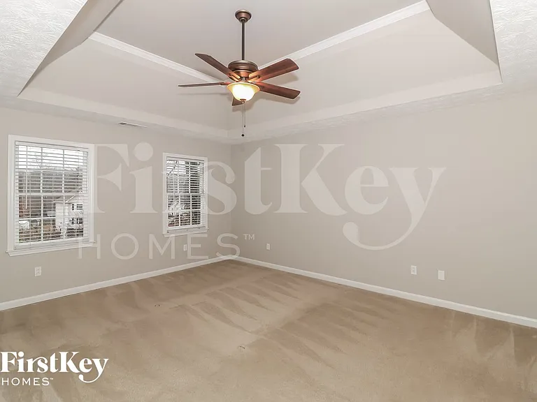 2117 Gatwick Dr — Photo 7