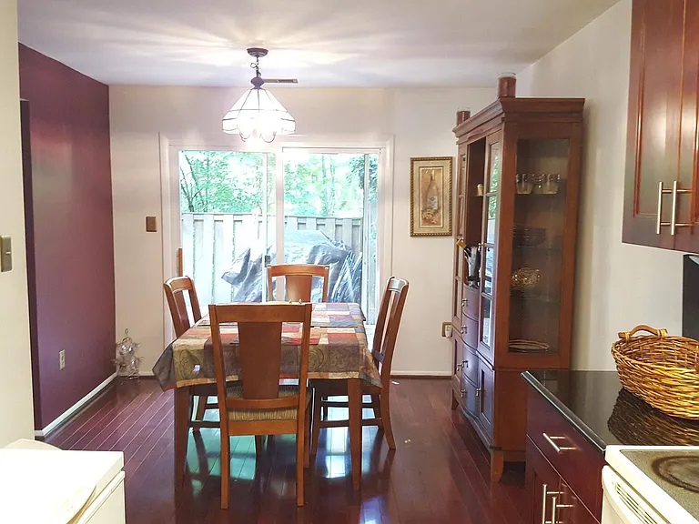 10699 Spring Oak Ct — Photo 7