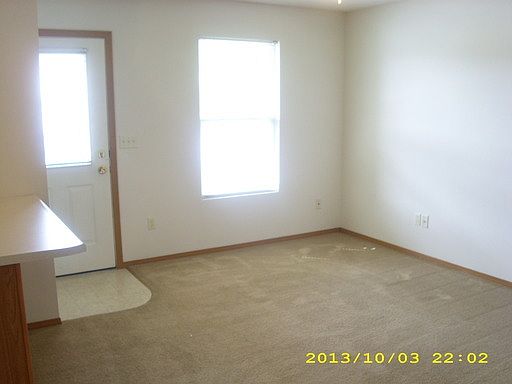 2nd image of 7 Toms Dr APT 9