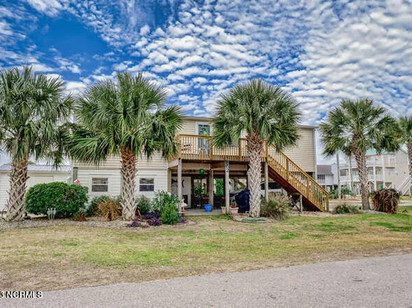 502 Canal Street, Surf City, NC 28445