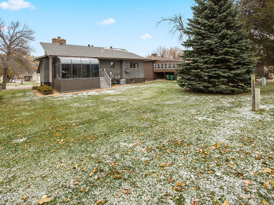 19 Sunrise Dr, Watertown, SD 57201 Zillow