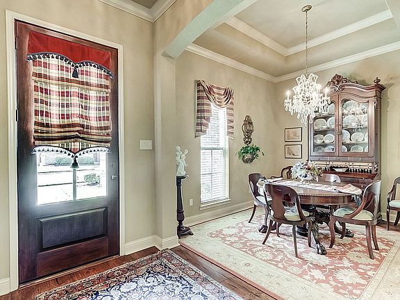 Entry to formal dining