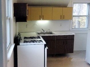 8 E Degraw Ave, Teaneck, NJ 07666