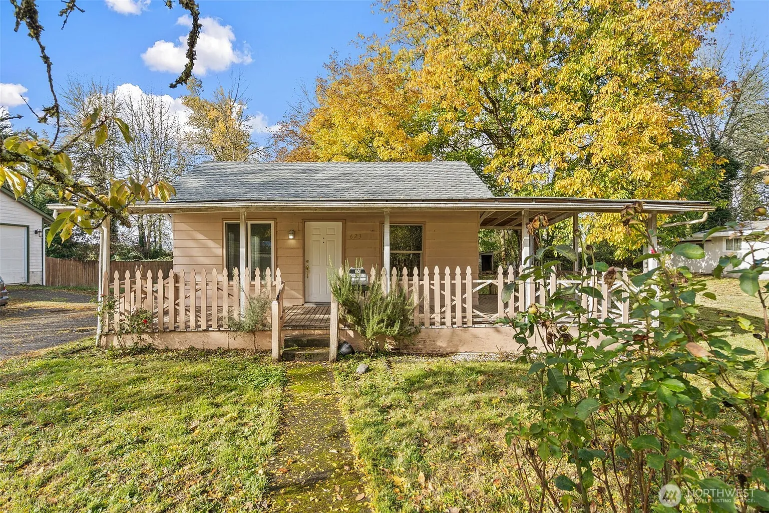 623 Jefferson Street photo 1