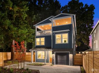 3216 NE 96th St, Seattle, WA 98115