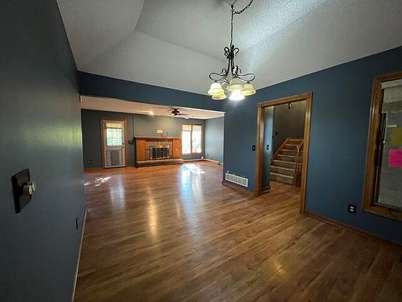 4th image of 796 W Sherwood Drive
