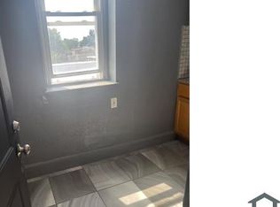 176 W Seymour St Floor 3, Philadelphia, PA 19144