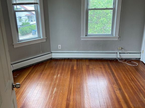 5th image of 605 Admiral St Unit 3