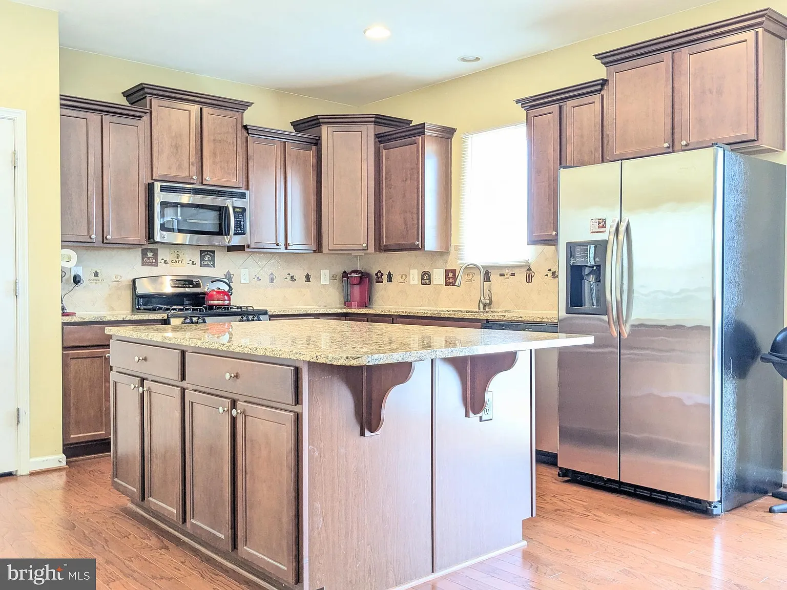 4 bed, 3.5 bath, 4238 sqft, $3,600 — Photo 4