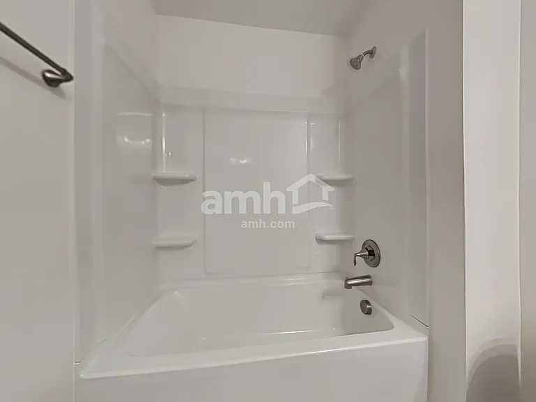 505 W Lionel Rd — Photo 20