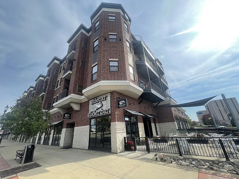 Stadium District Apartments — Photo 18