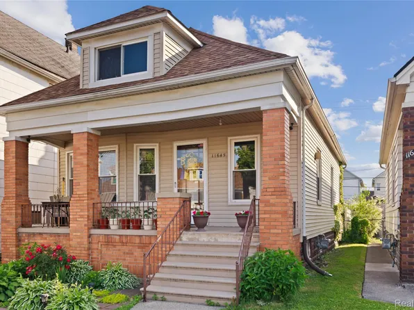 11645 Sobieski St, Hamtramck, MI 48212