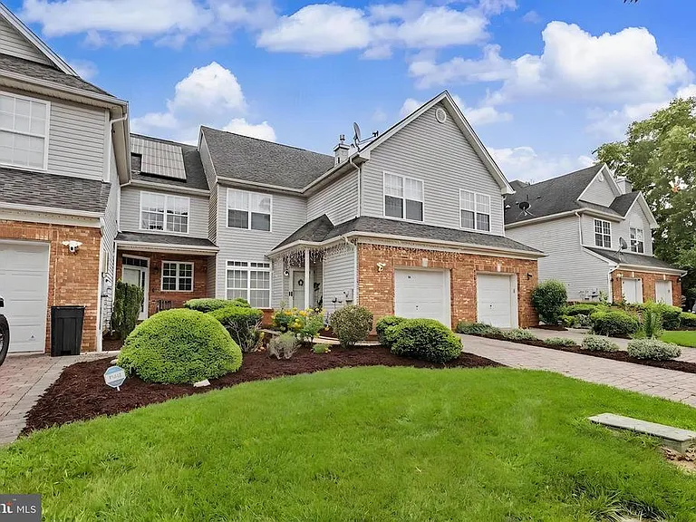 16 Shelley Cir — Photo 4