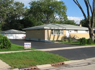 201 Broker Ave, Itasca, IL 60143