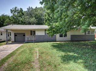 2109 S Kings Ave, Springfield, MO 65807