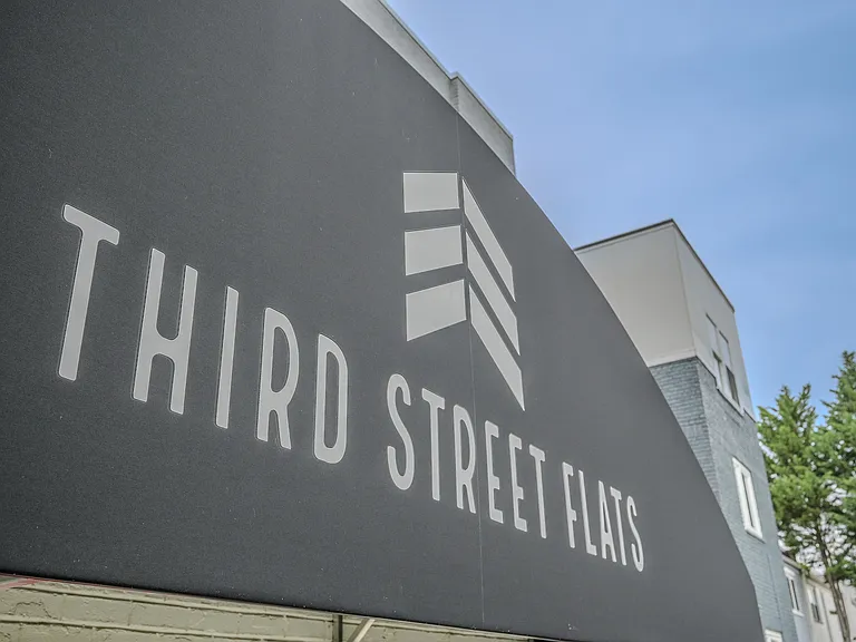 1940 3rd St NE #1 — Photo 12