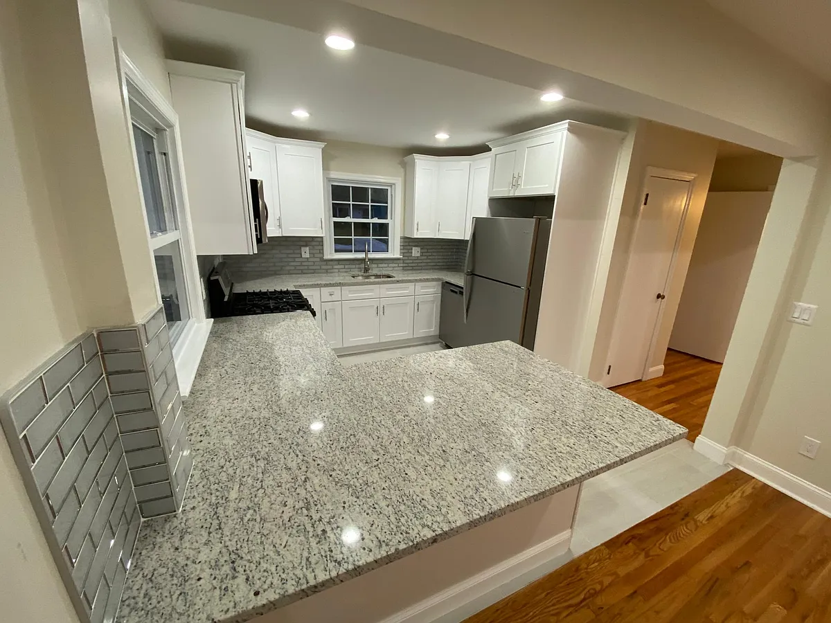 Building Photo - 211 Hillside Ave