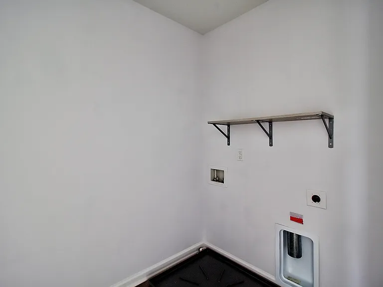 143 Davila St — Photo 20