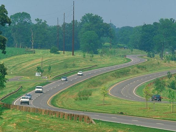 2nd image of 5420 Lexington Rd